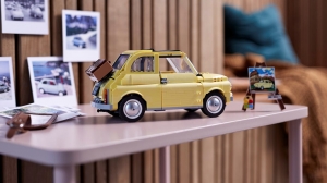 Lego celebra un’icona del Design Italiano: la Fiat 500